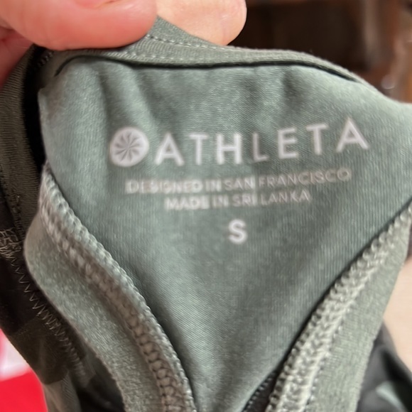 Athleta‎ - Picture 6 of 9